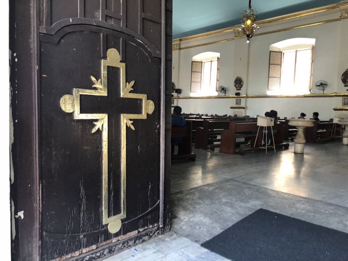 ラワグの聖ウィリアムス大聖堂の扉