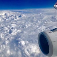 飛行機から見たネパールは雲だらけ