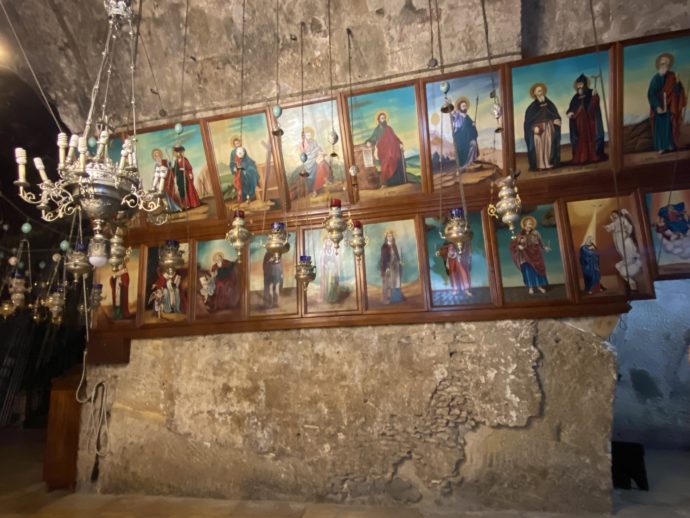 マリアの墓の教会に飾られた肖像画
