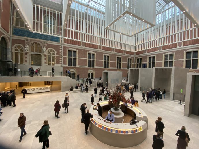 アムステルダム国立美術館のロビー