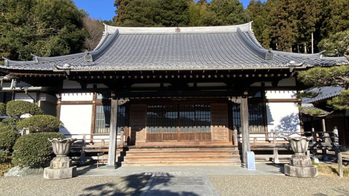 願成寺の本堂