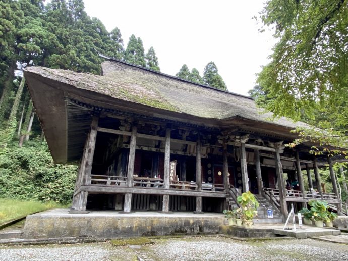 本山慈恩寺の本堂