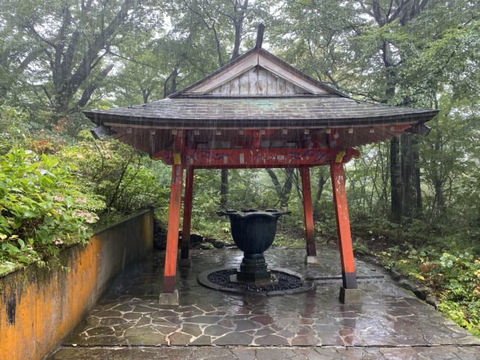 大山寺の手水鉢