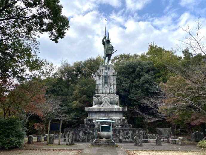 本妙寺の加藤清正公銅像
