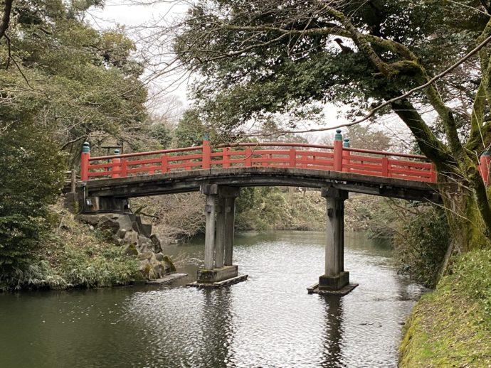 高岡古城公園の朝陽橋