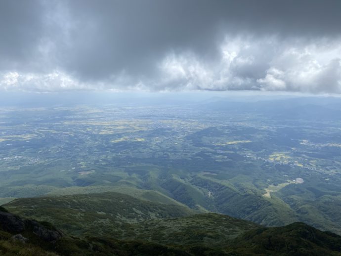 岩木山の山頂からの景色