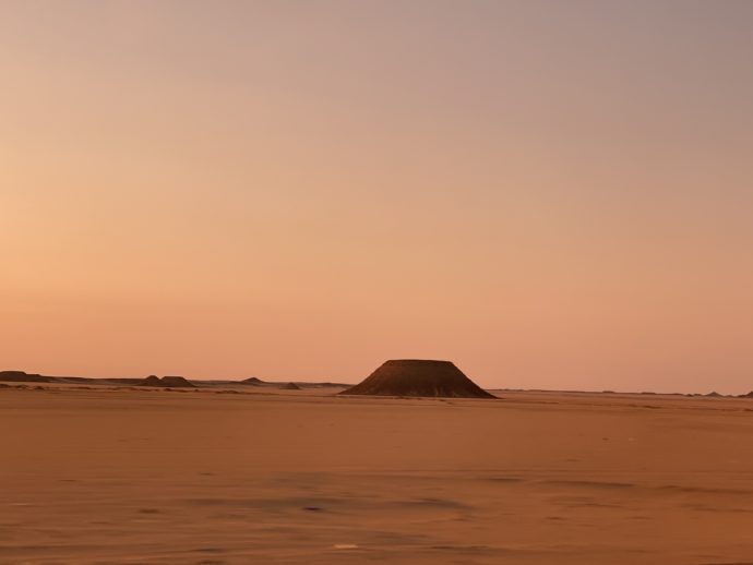 謎の砂の山
