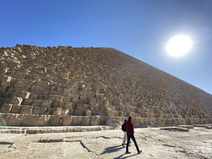 クフ王のピラミッドと太陽