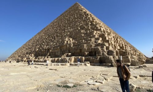 メン巨大なカフラー王のピラミッド