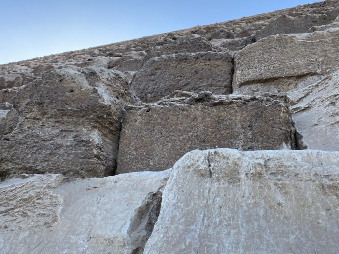 クフ王のピラミッドの石段