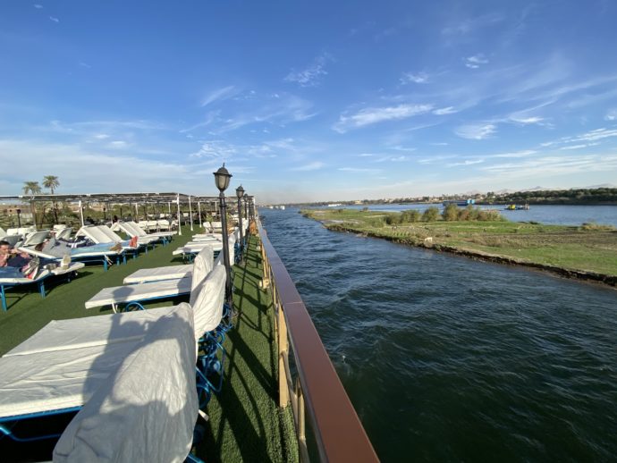 ナイル川と船