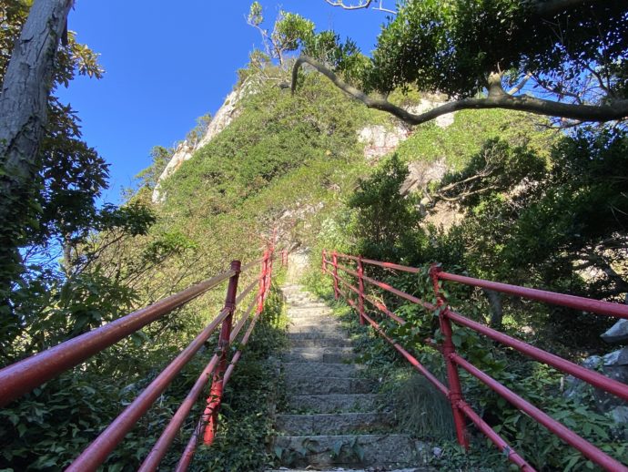 風島神社の階段