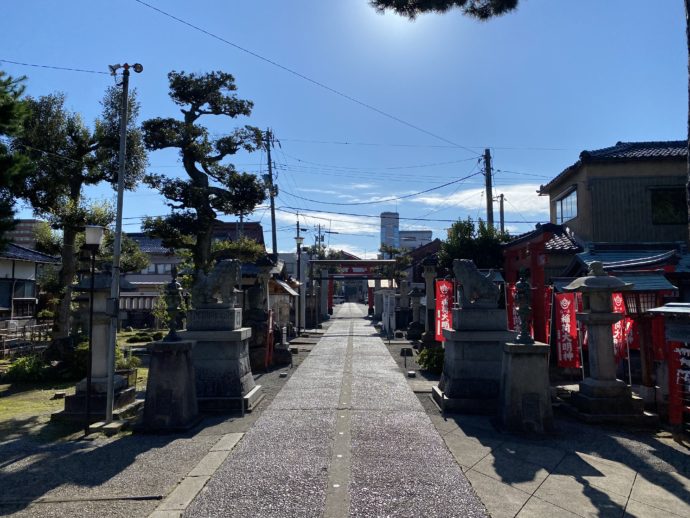 本折日吉神社の参道