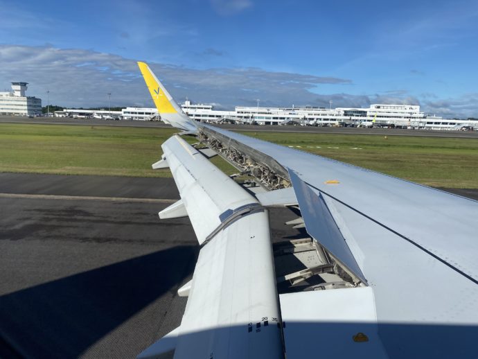 鹿児島空港と飛行機