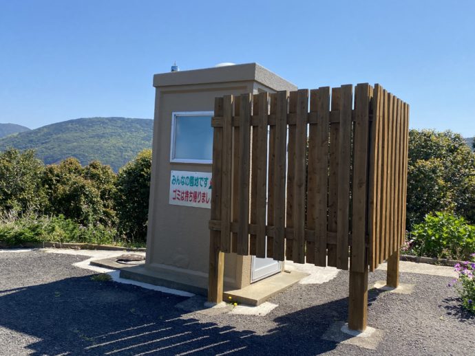 津和崎つばき公園の公衆トイレ