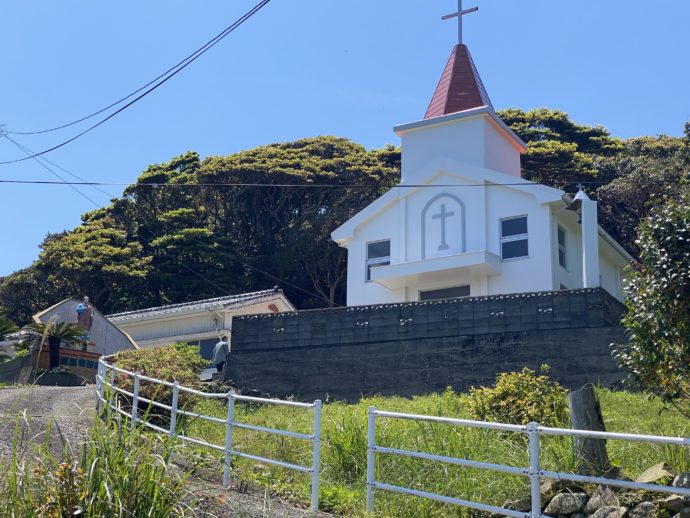 山の奥のカトリック赤波江教会