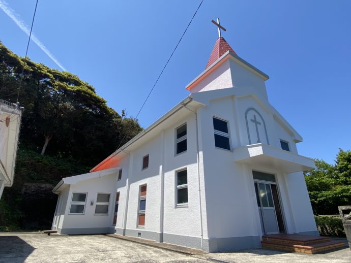 カトリック赤波江教会の外観
