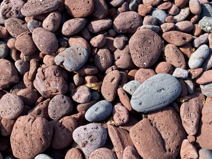 赤浜海岸の石