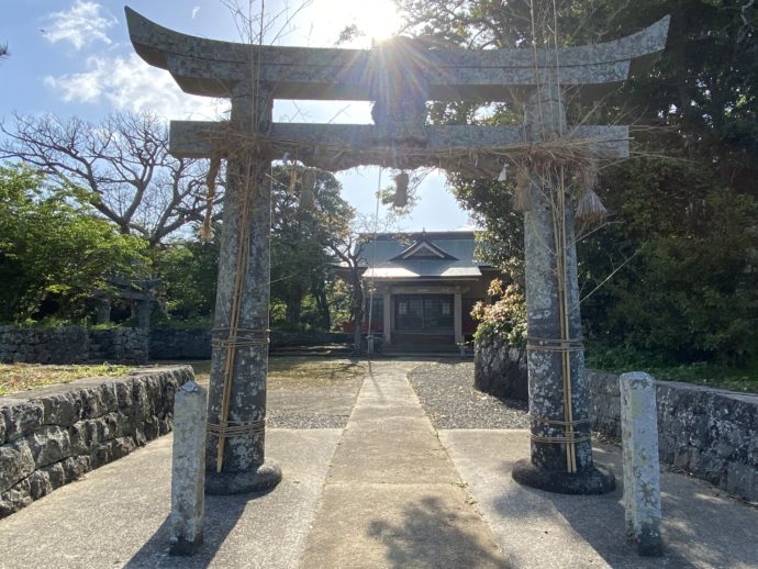 地ノ神島神社の鳥居