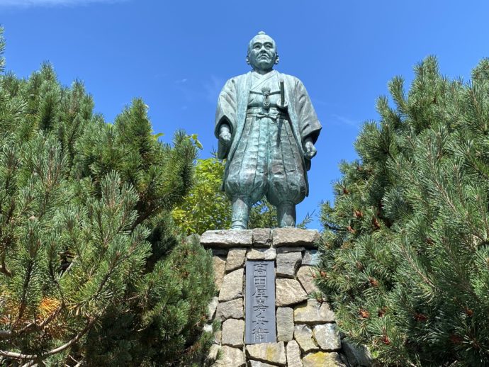 高田屋嘉兵衛の銅像