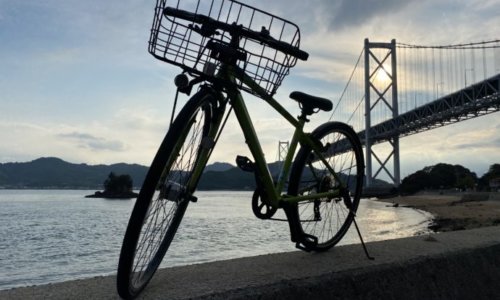 因島大橋と自転車