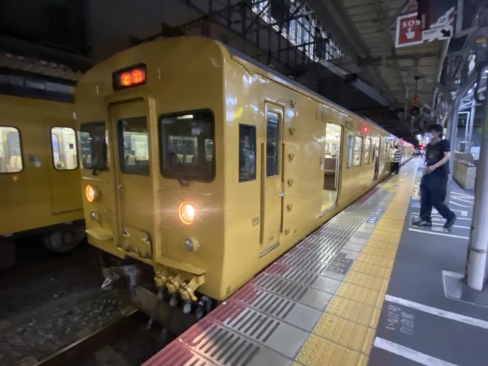JR山陽本線の黄色い車両
