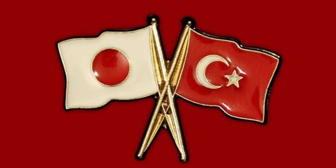 トルコと日本の国旗