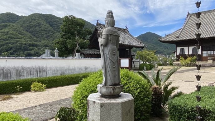 瀬久寺の仏像
