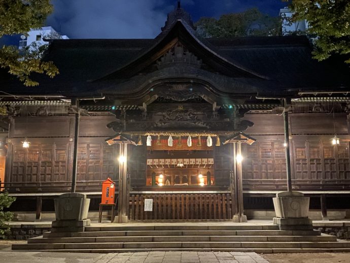 夜の四柱神社