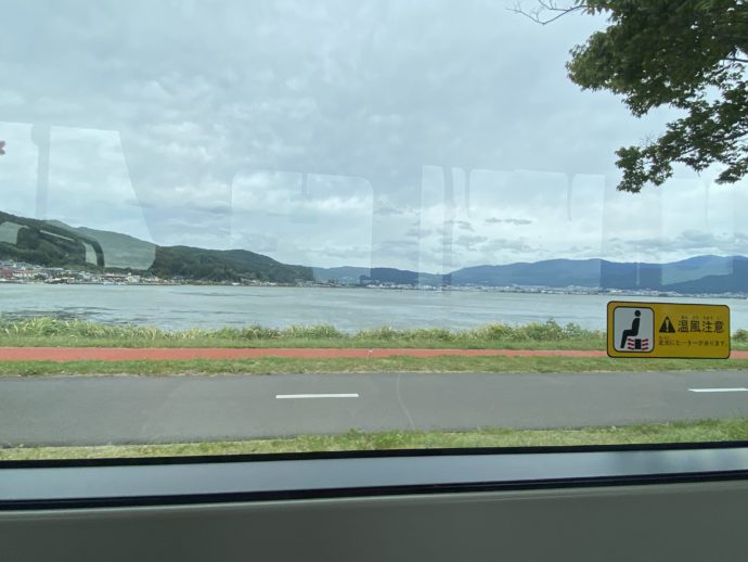 かりんちゃんバスからみえる諏訪湖