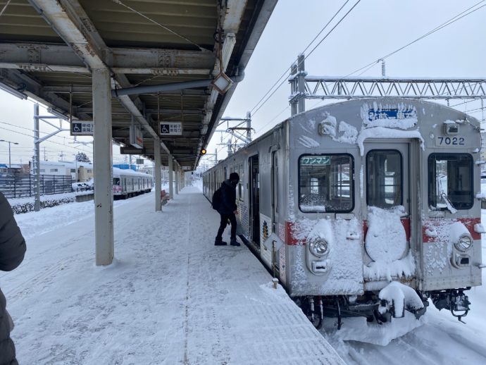 弘前鉄道の凍った電車