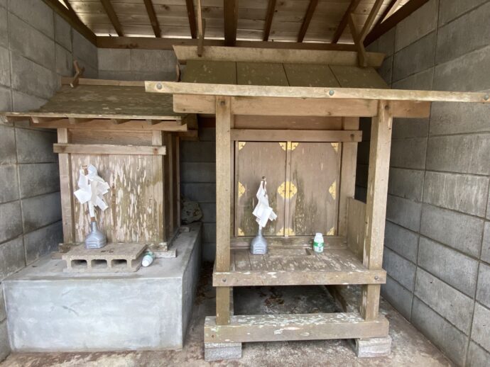 本宮八幡神社の祠