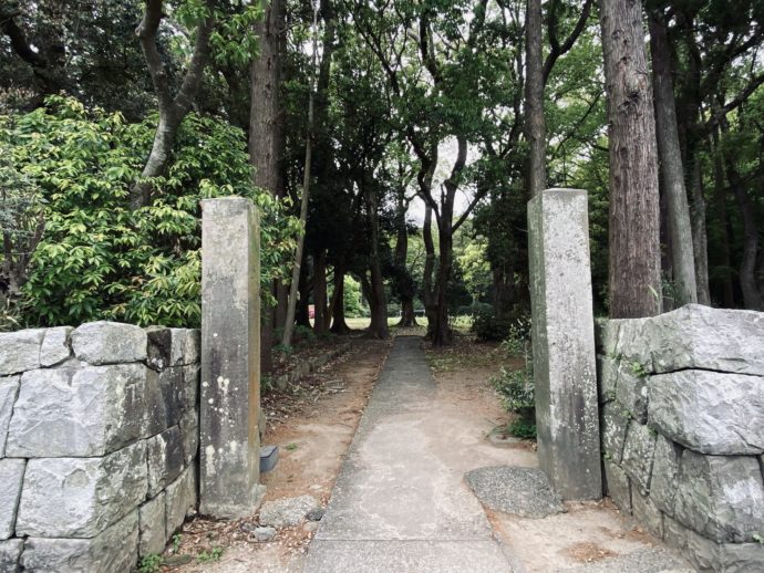 宮崎神宮の門