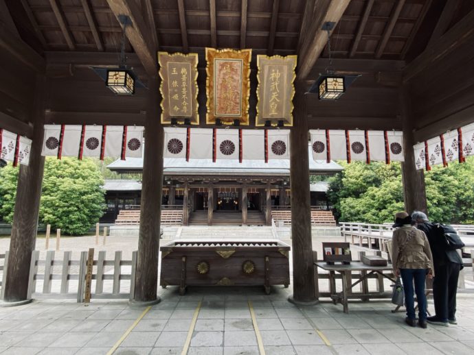 宮崎神宮の拝殿