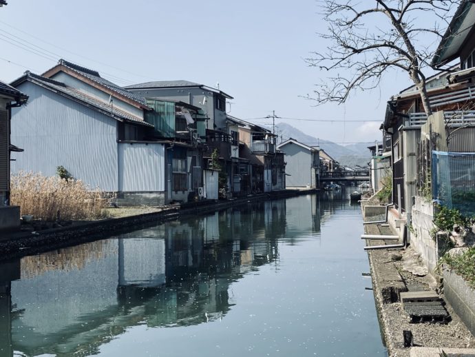 吉原入江の運河沿いの住宅