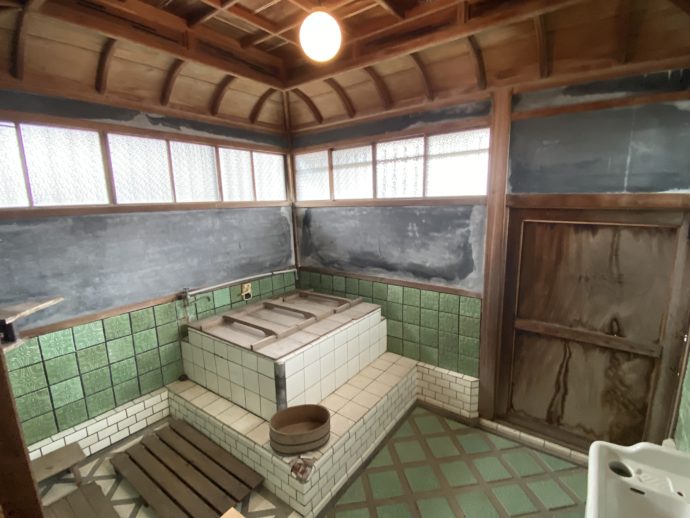旧高橋源次郎家の風呂