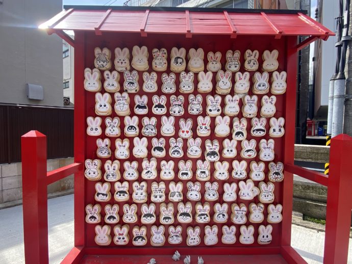 三輪神社のうさぎ型絵馬