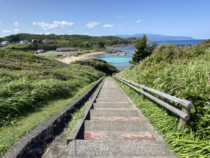 池ノ段ビーチへの階段