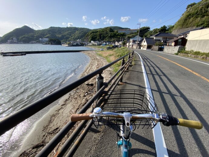 海沿いの道