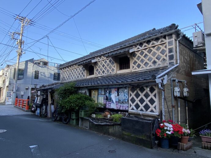 なまこ壁の建物