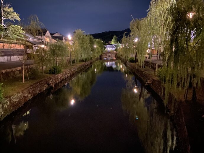 夜の倉敷川
