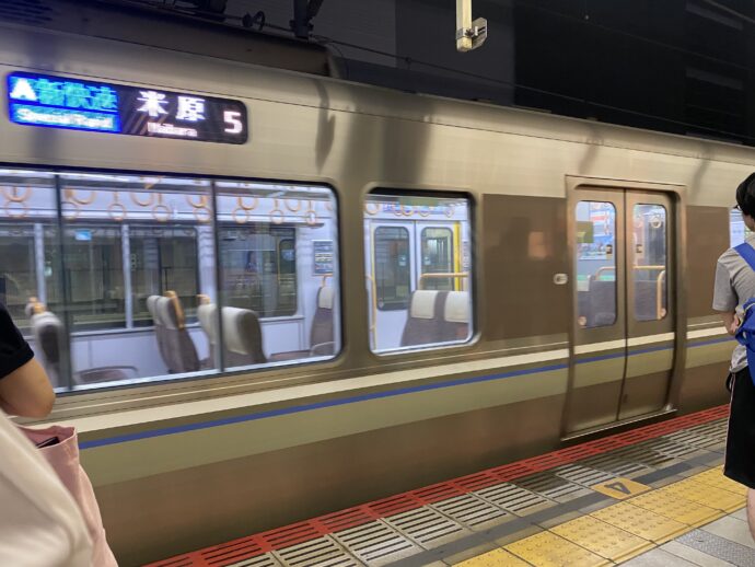 JR神戸線新快速(米原行)