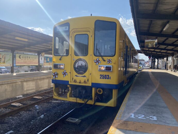 島原鉄道の黄色い車両