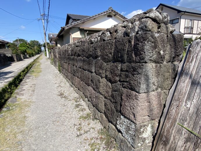 島原武家屋敷通りの塀
