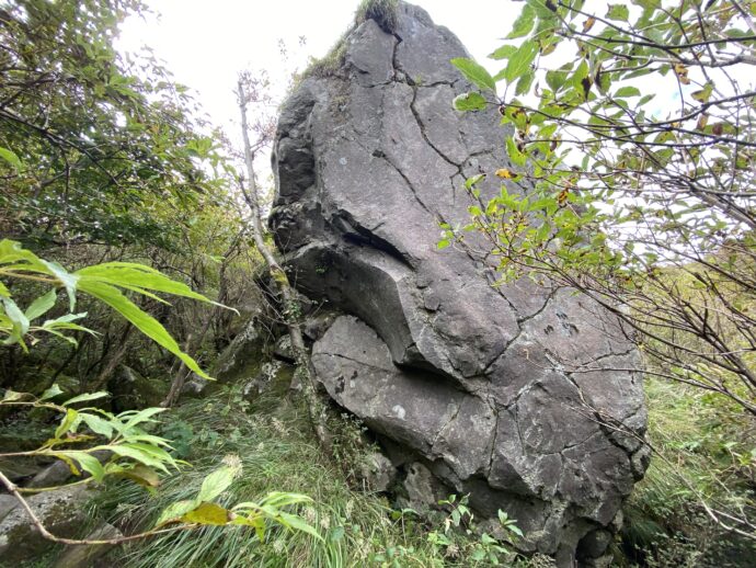 巨岩