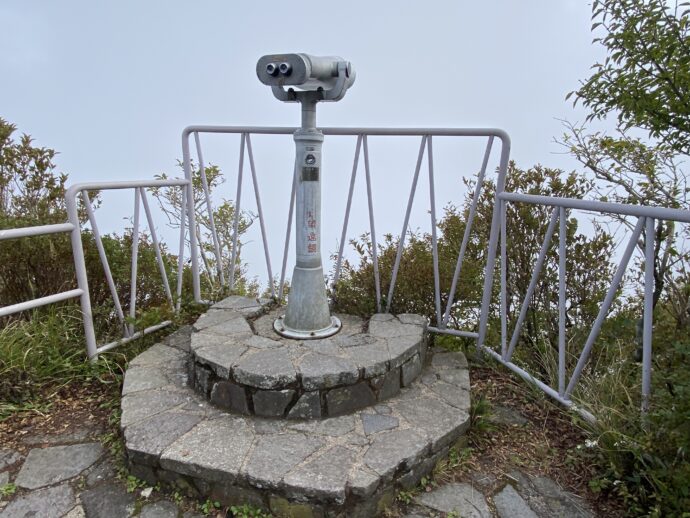 妙見岳山頂展望所の望遠鏡