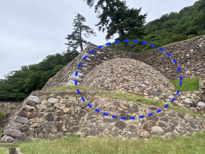鳥取城跡の「巻石垣」