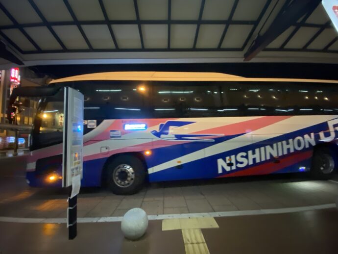 上田駅に到着した高速バス