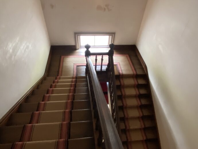普通の階段