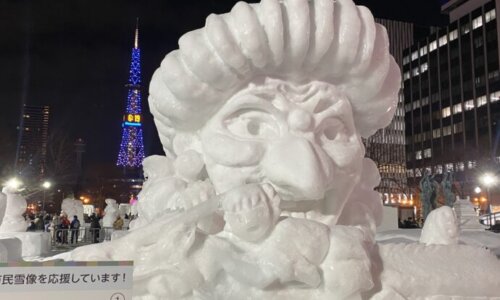 ユバーバの雪像